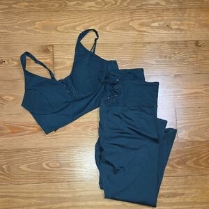 Green Victoria Secret On Point Lace-Up Crop Top and Leggings Set NWOT